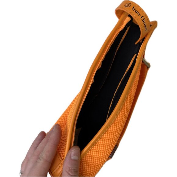 VEUVE CLICQUOT CHAMPAGNE YELLOW LABEL ICE JACKET NWT - Picture 6 of 8